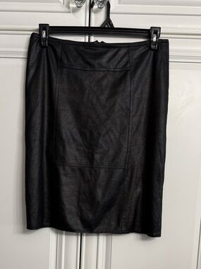 Luisa Cerano Size 8 Faux Leather Look Pencil Skirt with Pleated Fishtail Hem